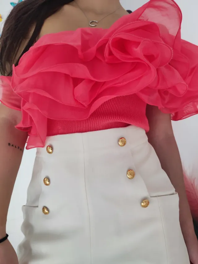 Conjunto short blanco y blusa coral T36