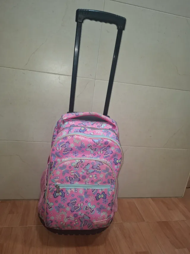 Mochila con carrito y estampado de mariposas