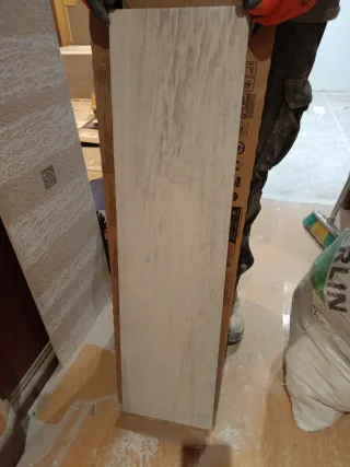 Losas porcelánico imitación madera