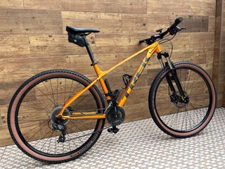Bicicleta Trek Marlin 5 Naranja