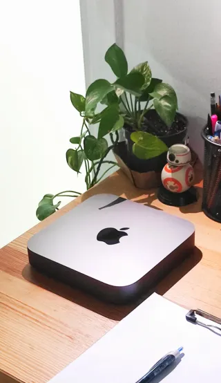 Mac mini 2018. i7 3'2 ghz 32 gb 2 tb. Gris oscuro.