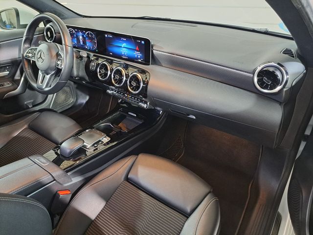 Mercedes-Benz Clase A A180d AUTO