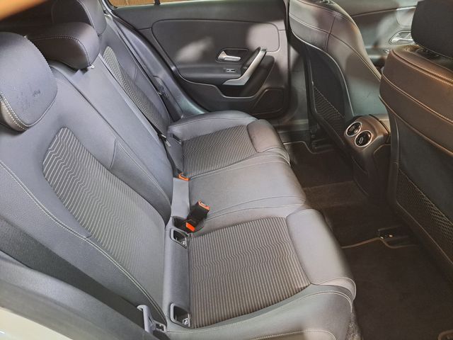 Mercedes-Benz Clase A A180d AUTO