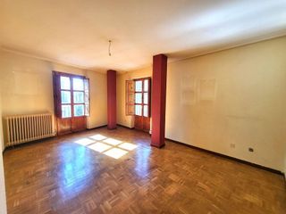 Piso en venta en Casco Antiguo en León
