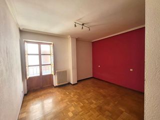 Piso en venta en Casco Antiguo en León