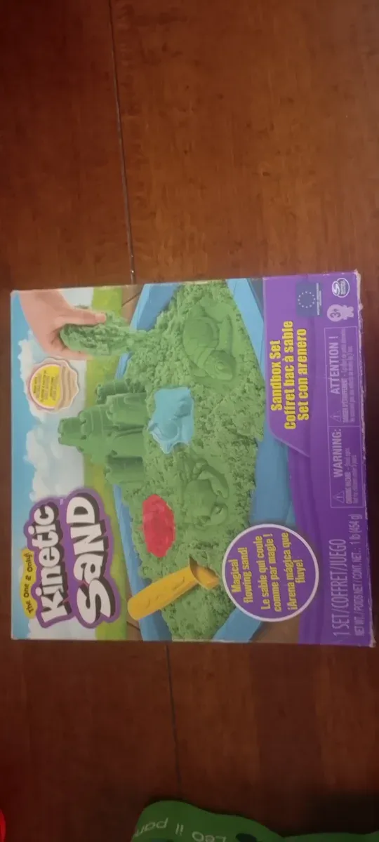 Kinetic Sand Sandbox Set