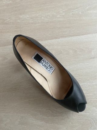 Zapatos Antonio Parrego Tacón Negro Peep Toe
