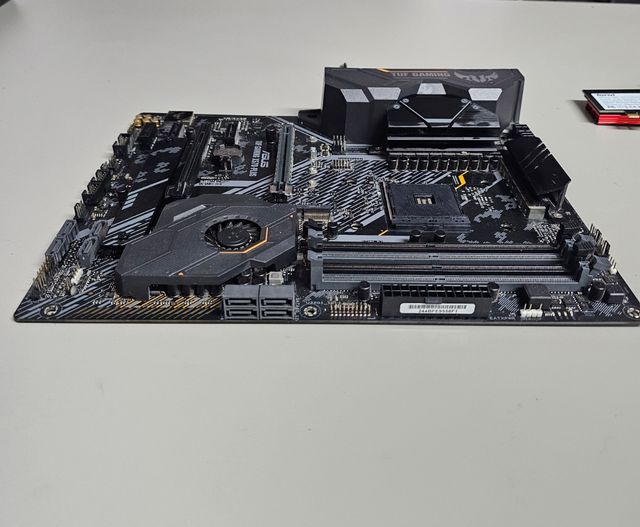 Asus Tuf x570 Plus