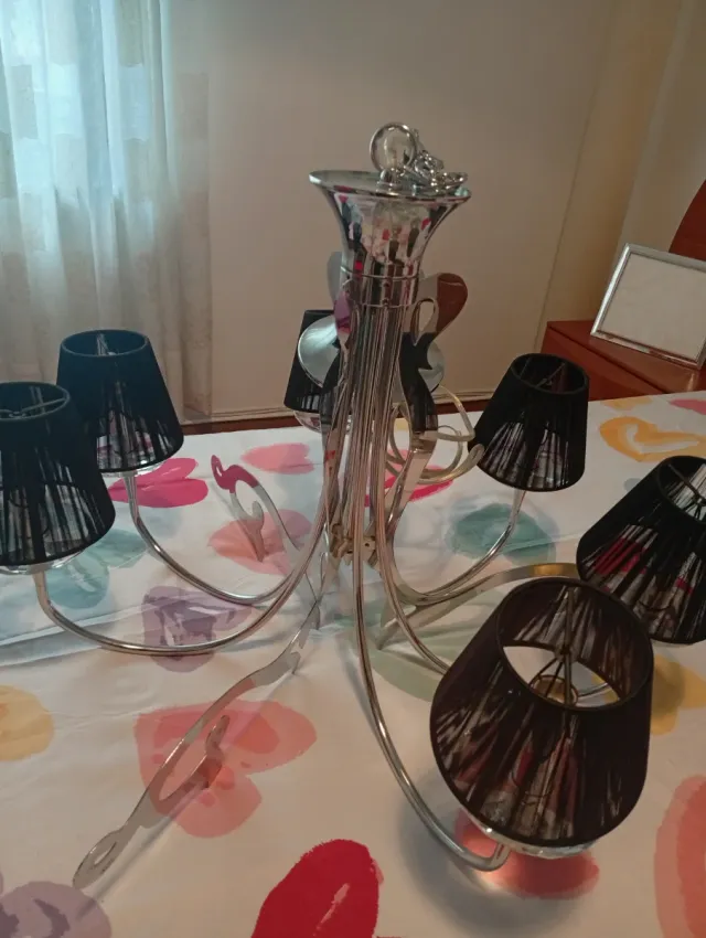 Lámpara moderna plata y negro