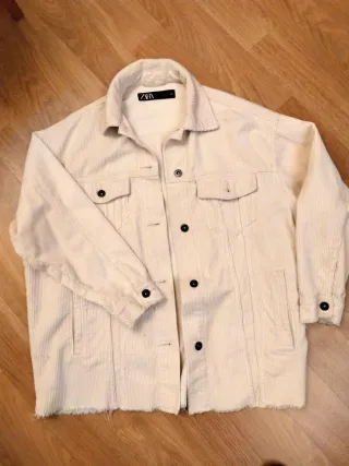 Chaqueta Zara Pana Beige