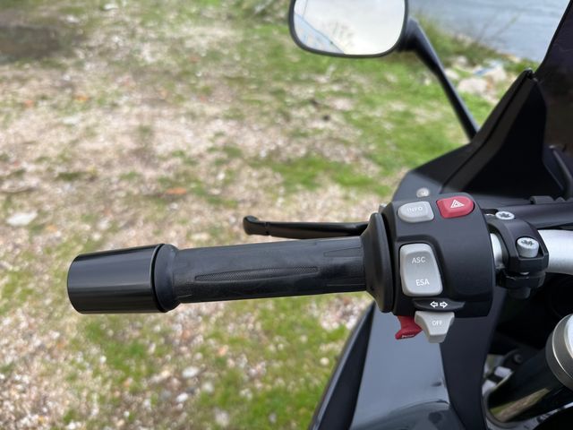 BMW F800GT Negra con Maletas