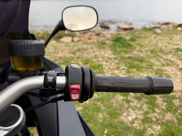 BMW F800GT Negra con Maletas