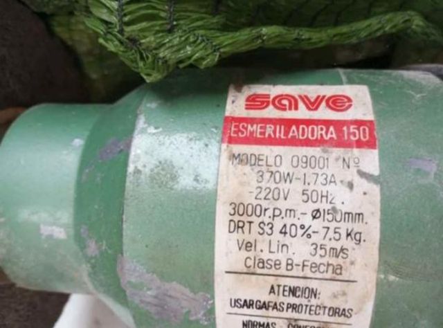 Smerigliatrice SAVE con due dischi monofase verde con base nera