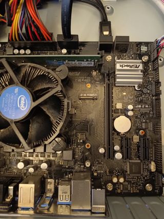 PC ECS Intel Core i5-10400 8GB RAM SSD 250GB