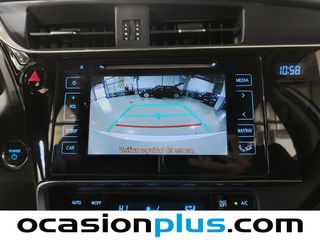 Toyota Auris 1.8 Hybrid Active 100 kW (136 CV)