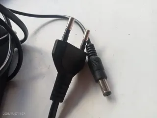 Cargador Batería Litio 36V 42VDC 2A