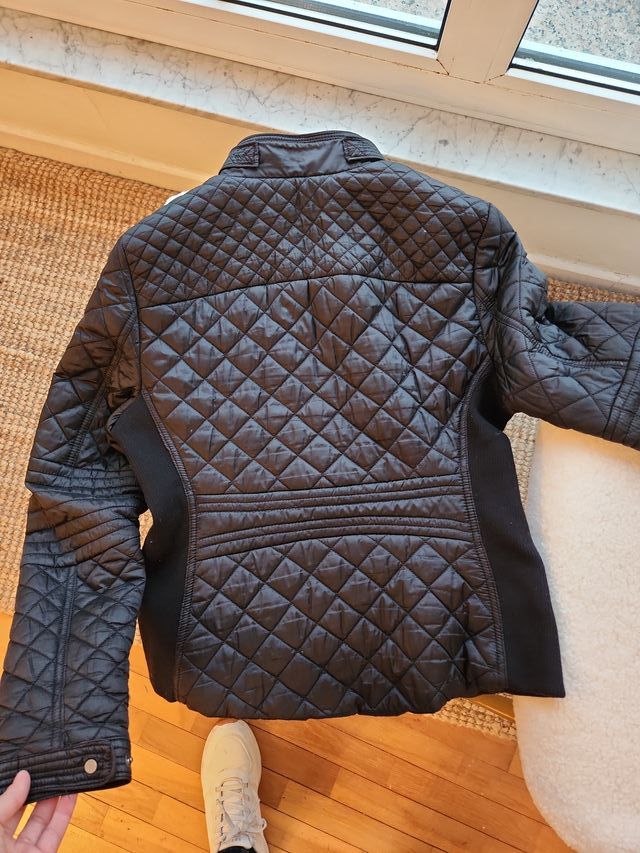 Chaqueta Zara acolchada negra Talla L