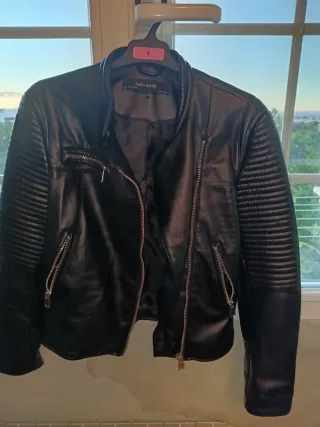 Chaqueta efecto cuero Zara Talla S