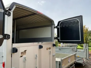 Remolque caballos Ifor Williams HBX 506