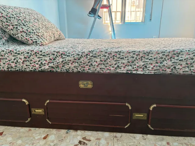 Cama King River con cajones