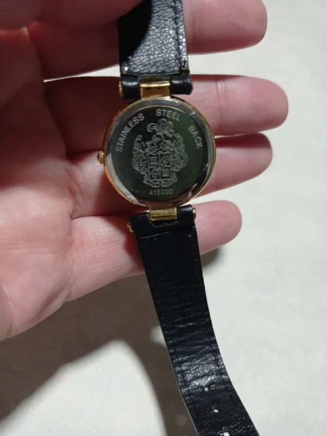 Reloj Duward Mujer Dorado y Negro