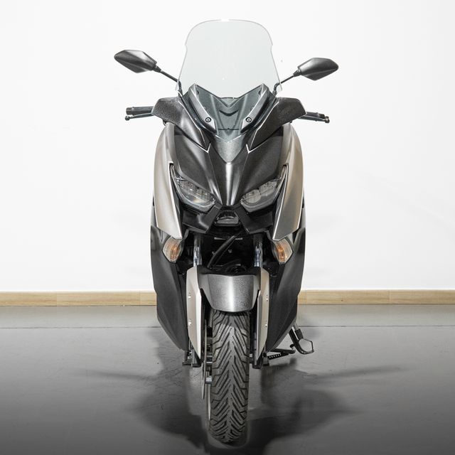 YAMAHA XMAX 300