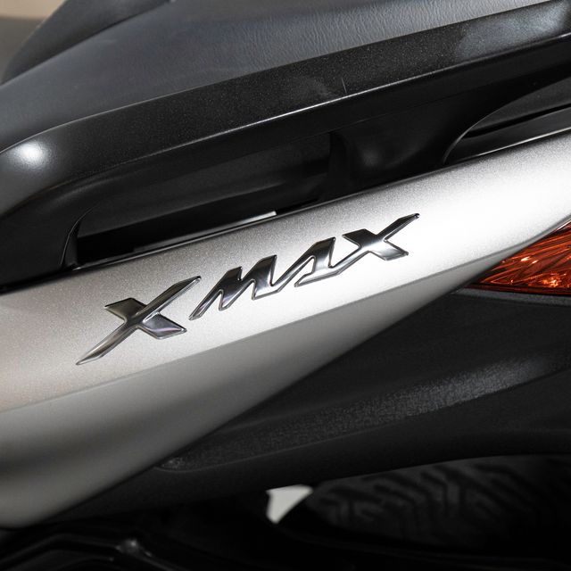 YAMAHA XMAX 300