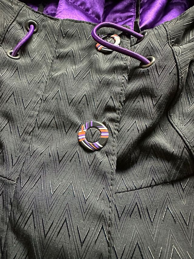 Mountain Hardwear Abrigo Negro y Morado