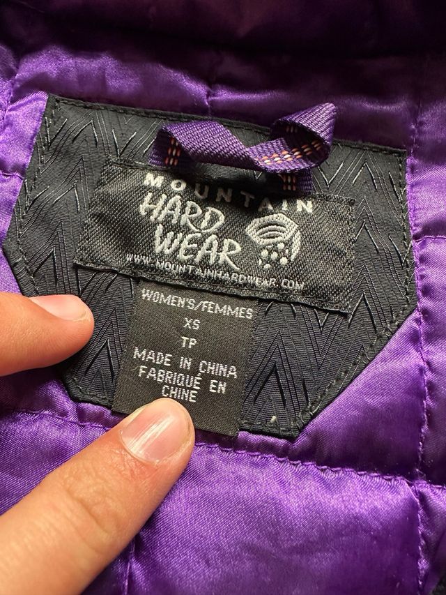 Mountain Hardwear Abrigo Negro y Morado