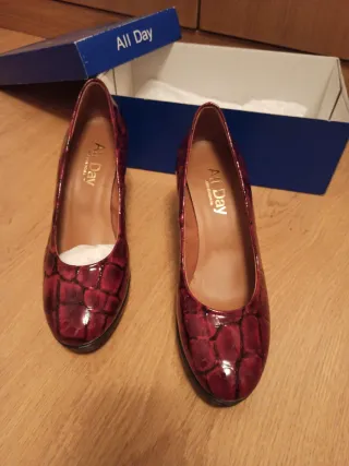 Zapatos de tacón rojos ALL DAY precio original 72€