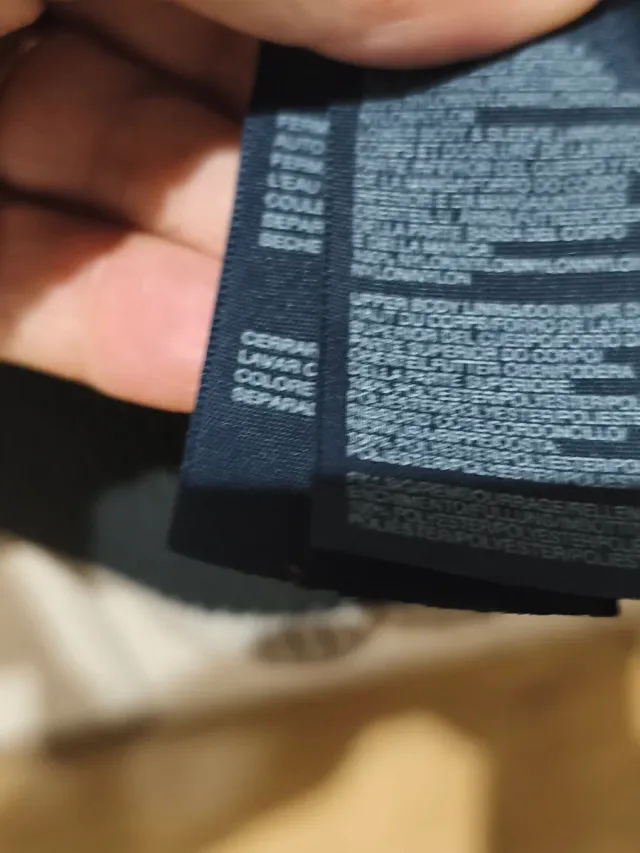 Cazadora bomber negra acolchada