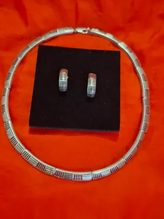 Conjunto Plata de Ley 925 Collar y Pendientes