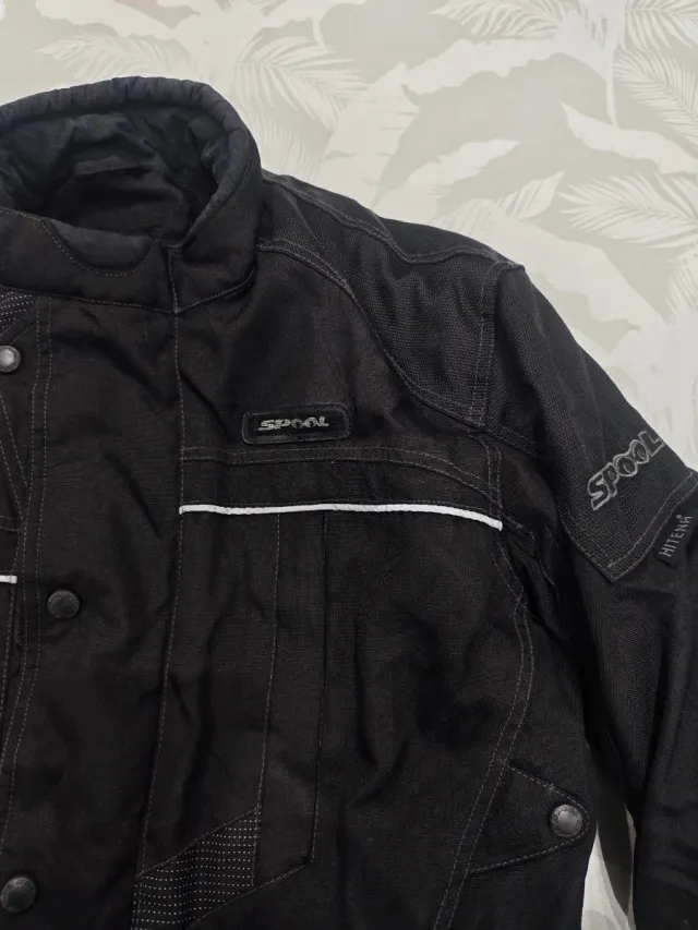 Chaqueta de moto negra