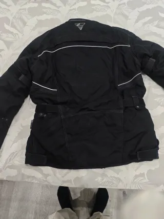 Chaqueta de moto negra