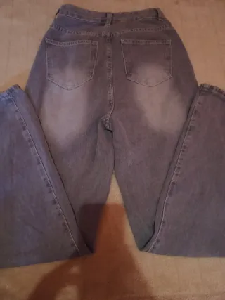 Pantalón vaquero ancho