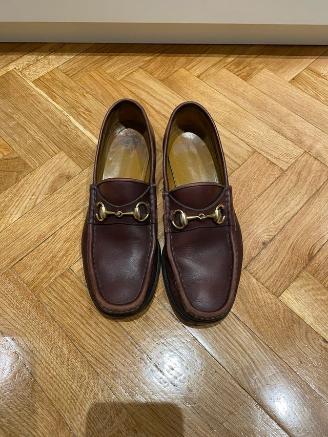 Mocasines Gucci Marrones con Hebilla Dorada