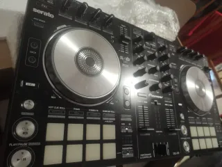 Controlador DJ Pioneer DDJ-SR Negro