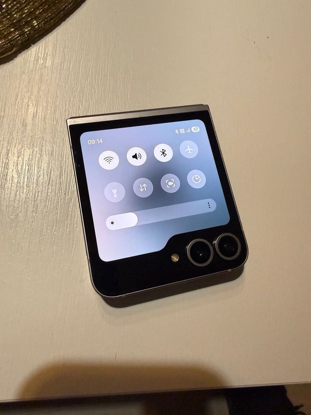 Samsung Galaxy Z Flip 6 Negro