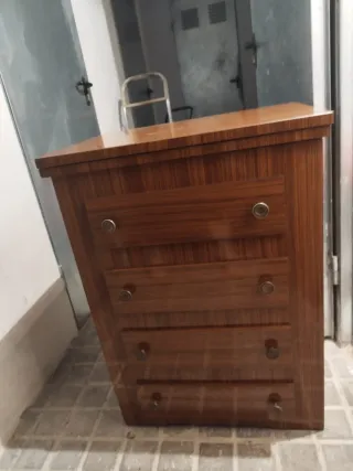 Máquina de coser Sigma con mueble