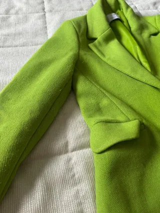 Abrigo exclusivo verde largo