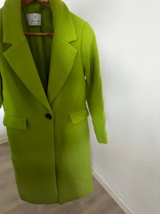 Abrigo exclusivo verde largo