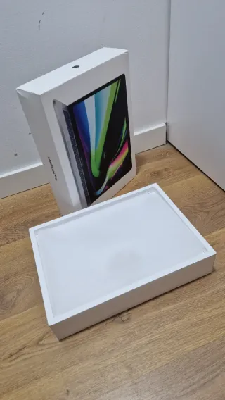 Caja MacBook Pro 13' Apple