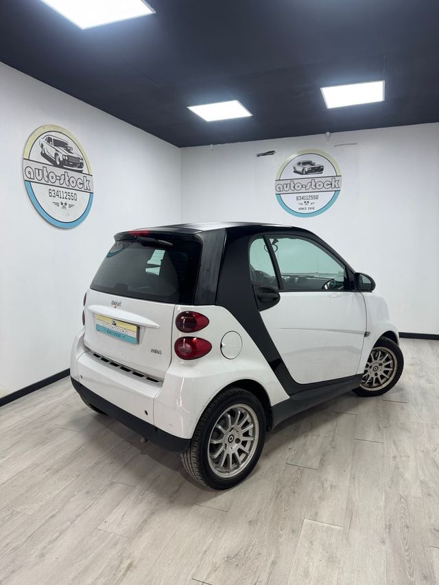 smart fortwo 2011 / AUTOMATICO / PANTALLA / C /