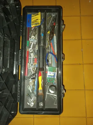 Caja de herramientas metálica 26