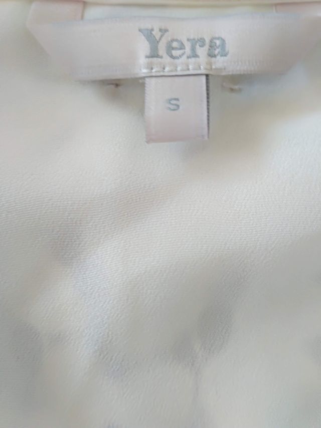 Top con brocado de la marca Yera Talla S