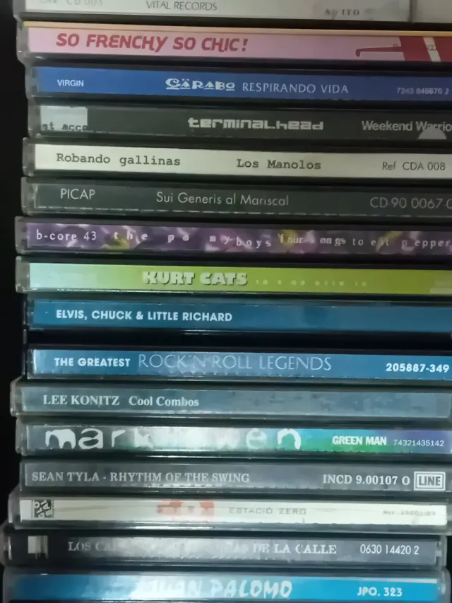Lote 3 di 100 CD Musica Varia