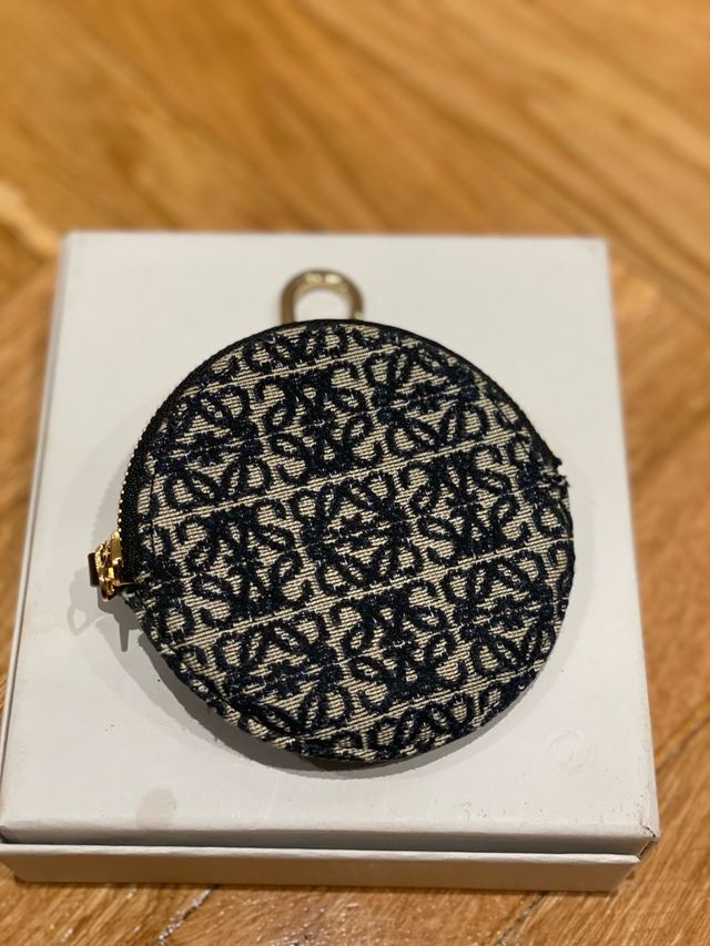 Monedero - Llavero Loewe Beige y Negro