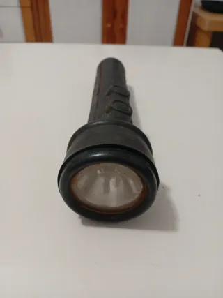 Linterna de buceo antigua