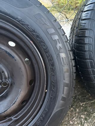 Llantas 13 con neumáticos