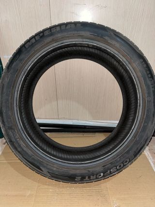 Neumático Imperial 215/45 R17